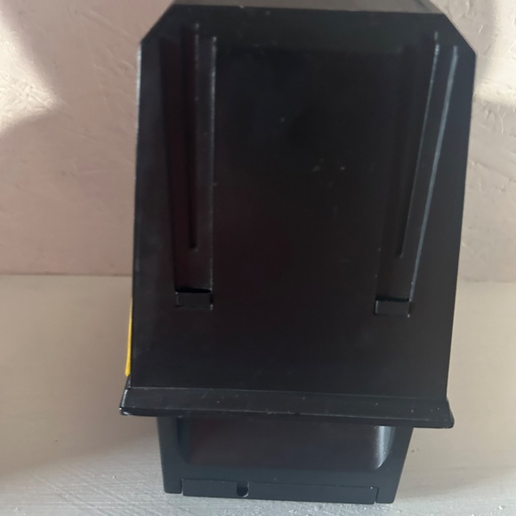 Relive the Arcade Glory Days: Own the Vintage 1981 Pac-Man MiniArcade & Tomytron - Picture 3 of 9